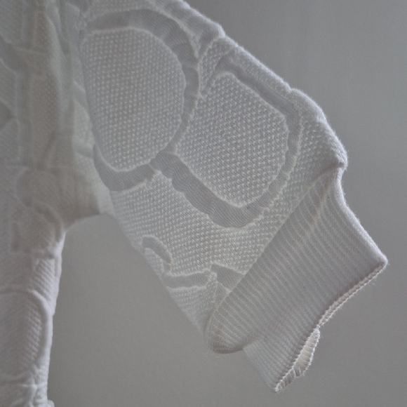 Textured White Jogger Pants Set - Picture 13 of 14